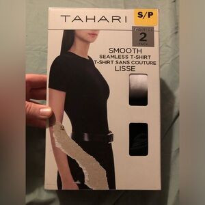 🔊 Tahari | Seamless Smooth Tee